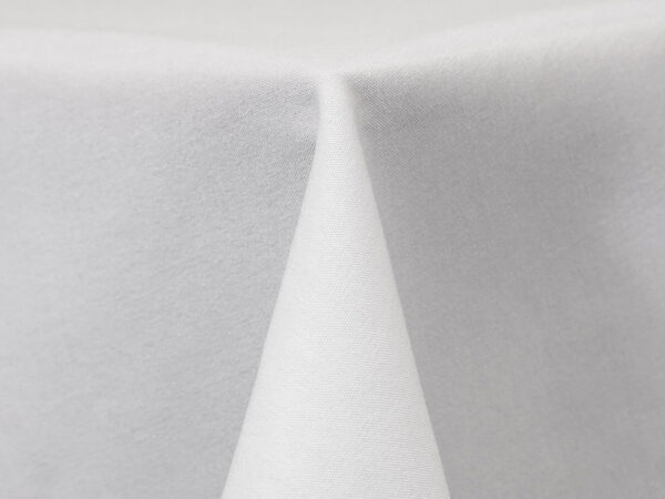 White Cott'n-eze (spun Polyester) Banquet Tablecloths (335)