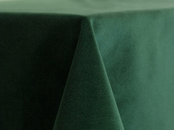 Hunter Velvet Square Tablecloths (975)